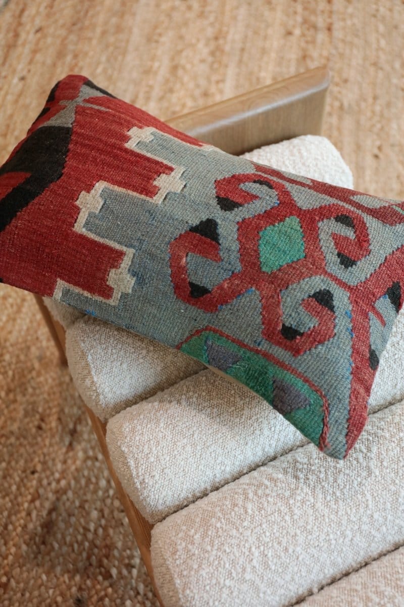 OddBird Pillows Kilim Lumbar Pillow On Dört