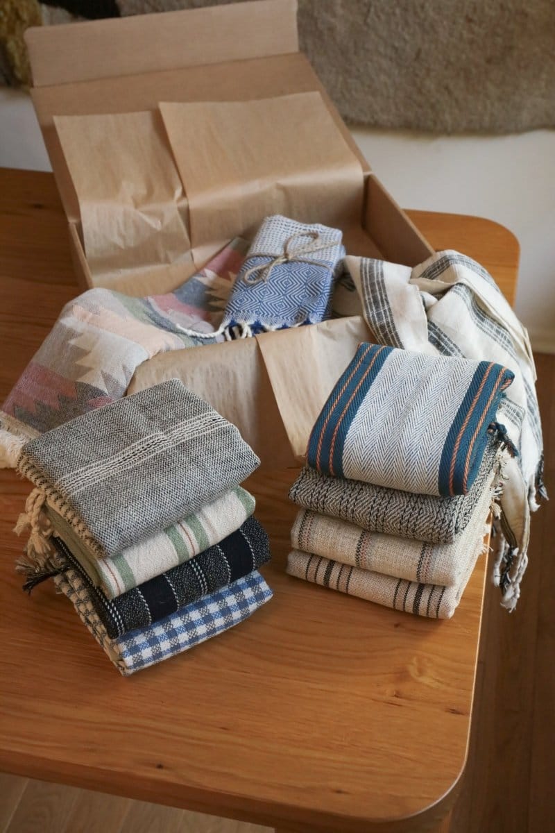 OddBird Towels 2 x Bath Towels & 2 x Hand Towels Mystery Box - Handwoven Turkish Towels