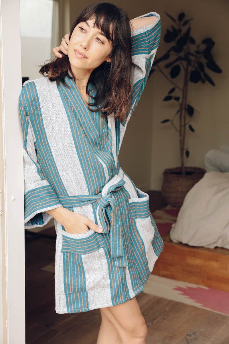 OddBird Robes Fidan Kisa-Cut Robe