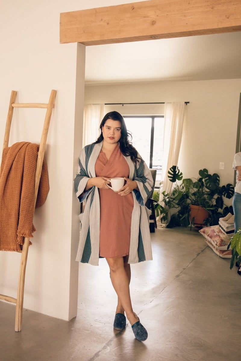 OddBird Robes Fidan Kisa-Cut Robe