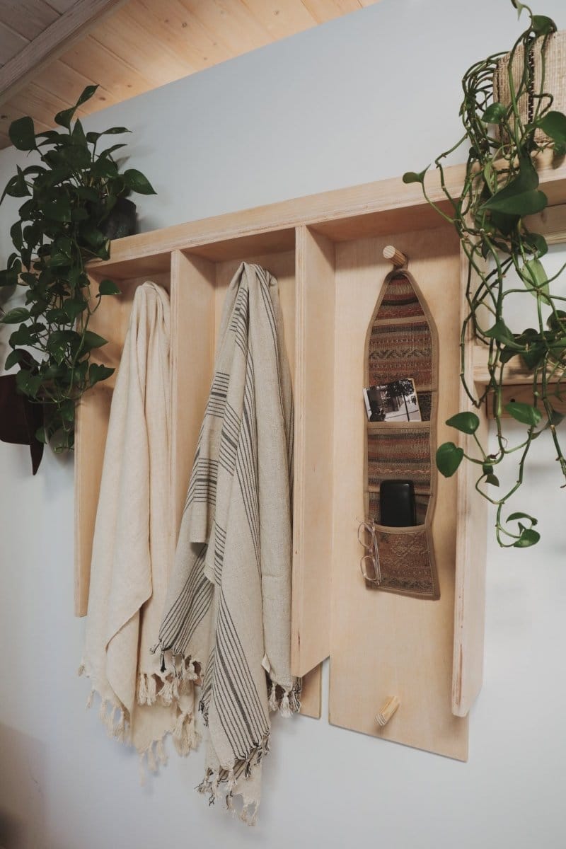 OddBird Pillows Standard Wall Pocket 'Yirmi'