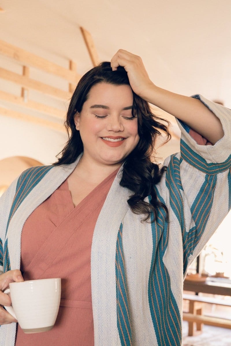 OddBird Robes Fidan Kisa-Cut Robe