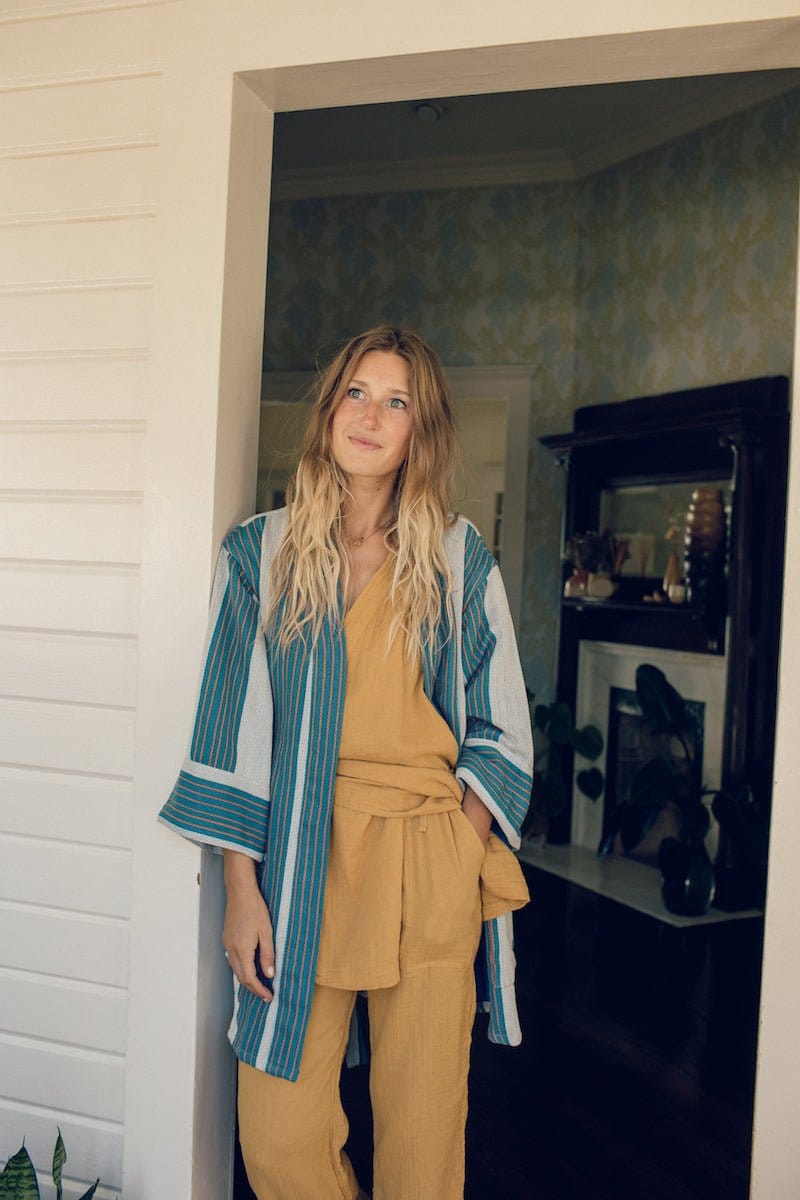 OddBird Robes Fidan Kisa-Cut Robe