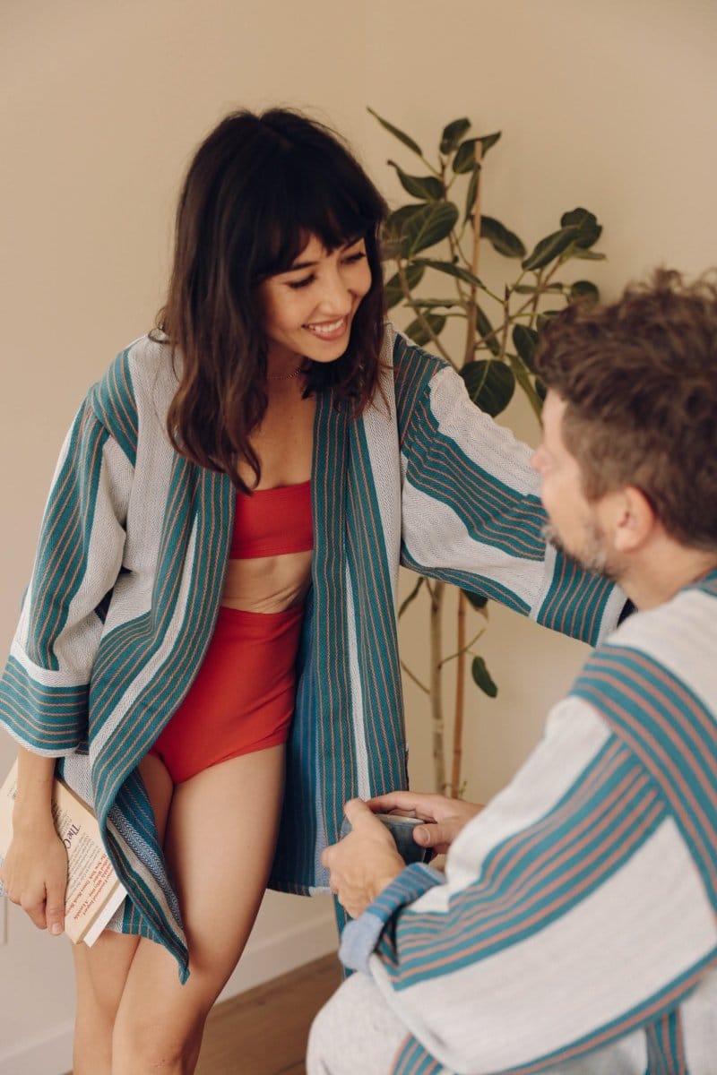 OddBird Robes Fidan Kisa-Cut Robe