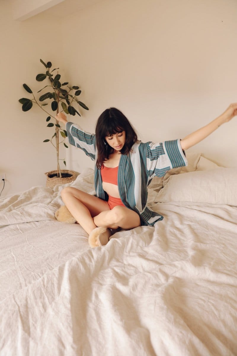 OddBird Robes Fidan Kisa-Cut Robe